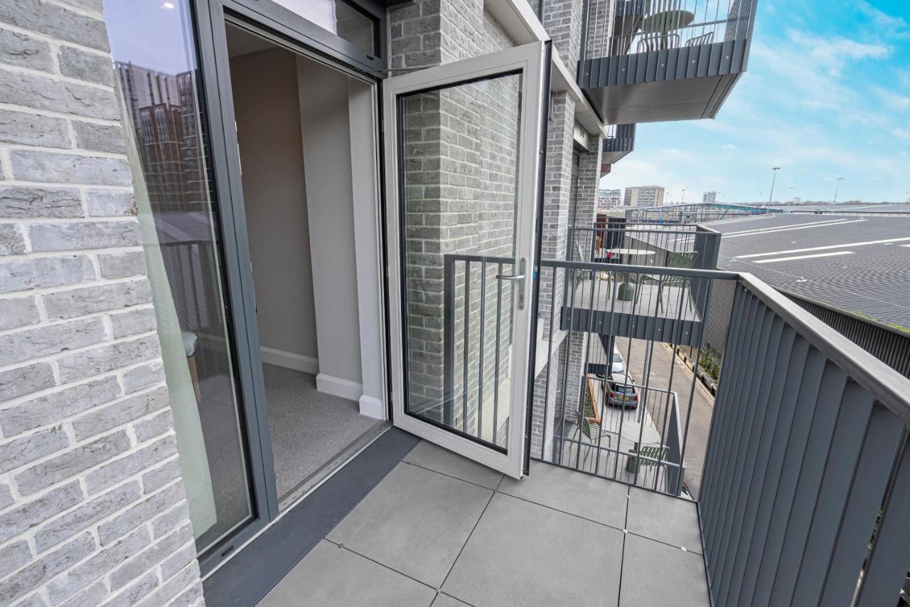 Appartamento Altido New Near Battersea Power Station Londra